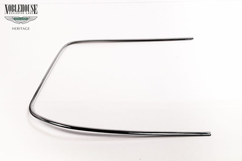 XJ Series 1 Front Windscreen Chrome Strip RH / New Old Stock Late Series