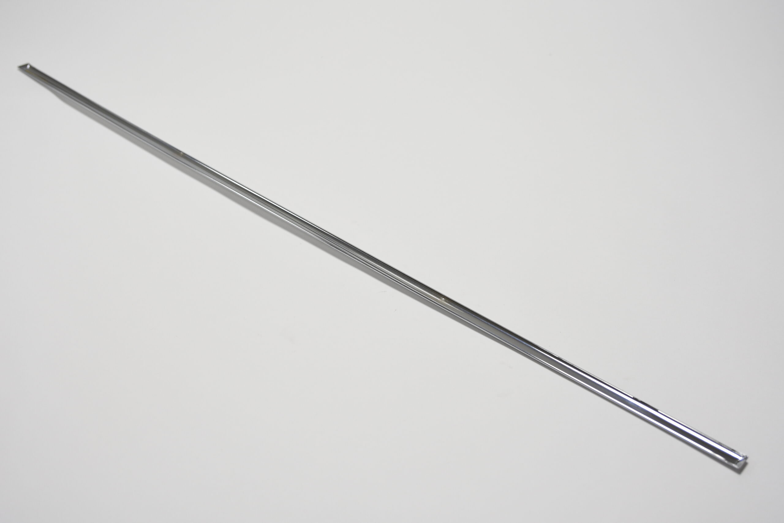 Body Waist Chrome Strip Rear Door RH, Old Stock (BD41408) - Image 2