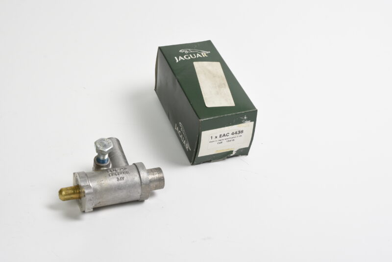 XJ12 SERIES III Air Valve, New Old Stock (EAC4438)
