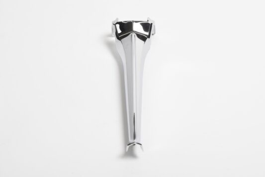 XJ6 SERIES II Grille Centre Vane, New Old Stock (BD42370)