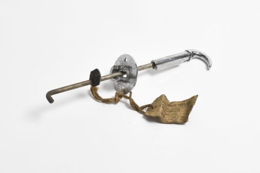 Handle And Rod Assy RH Oper. Bonnet Lock, Original (BD19977)