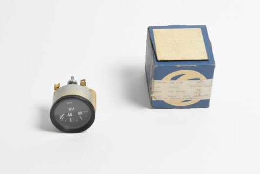 XJ II Oil Gauge, new Old Stock (DAC1252)