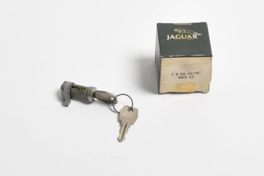 XJII Barrel & Keys Fuel Filler, New Old Stock (BD44159)