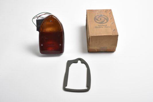 XJ SERIES I II Rear Light Unit RH, New Old Stock (C40065)