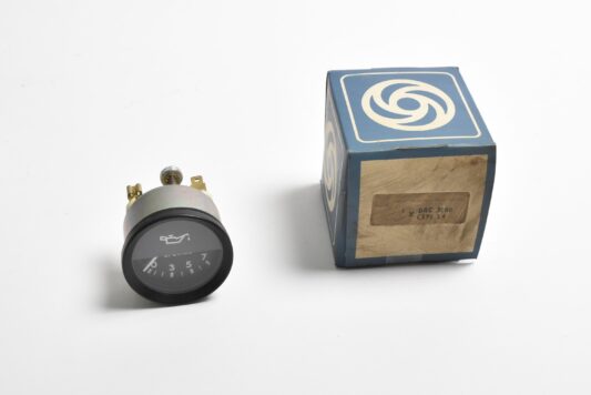 XJII Oil Gauge, New Old Stock (DAC3060)