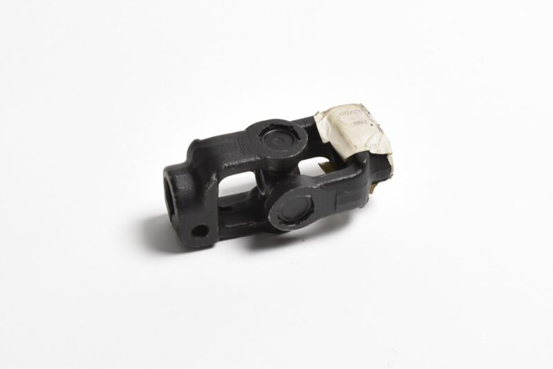 MK II ETYPE Steering Universal Joint Coupling, Old Stock (C15180)