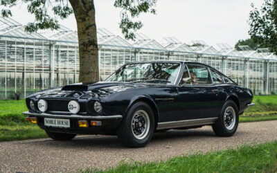 Aston Martin V8