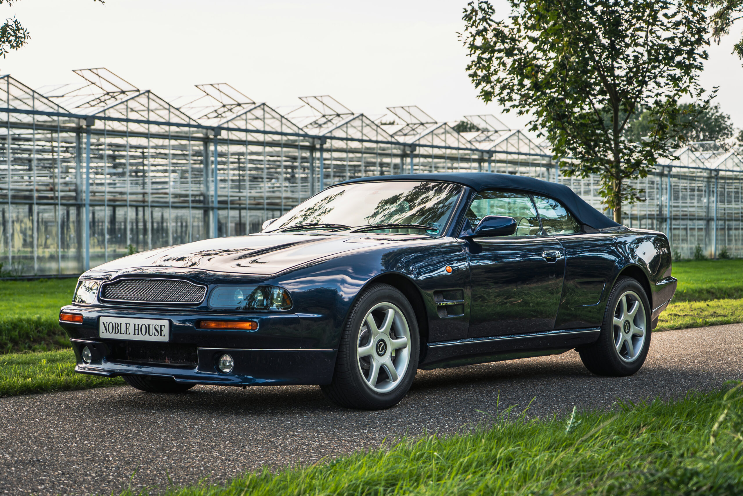 Aston Martin V8 Virage