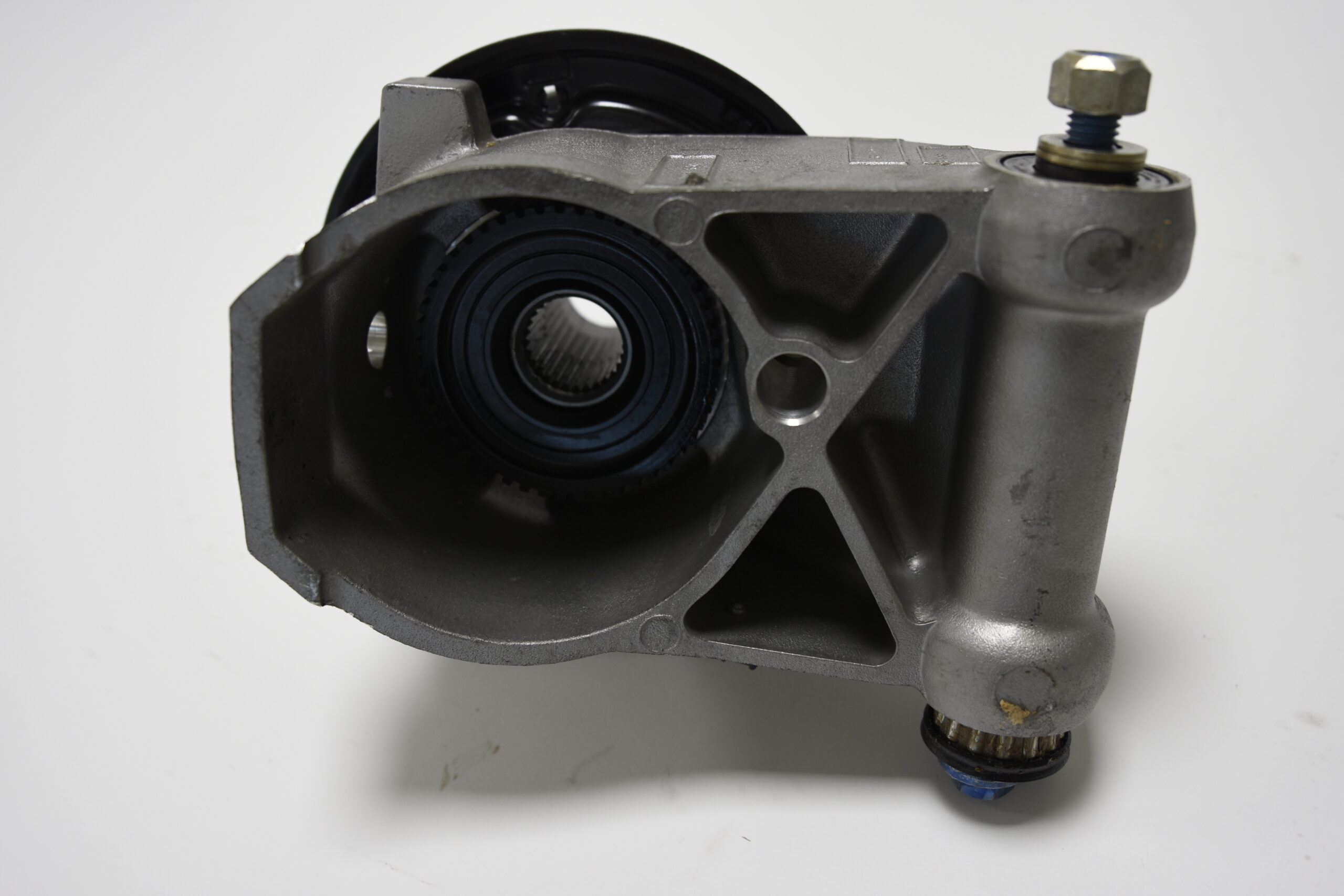 Hub Carrier Rear LH Complete Set, New Old Stock (26-85535) - Image 7
