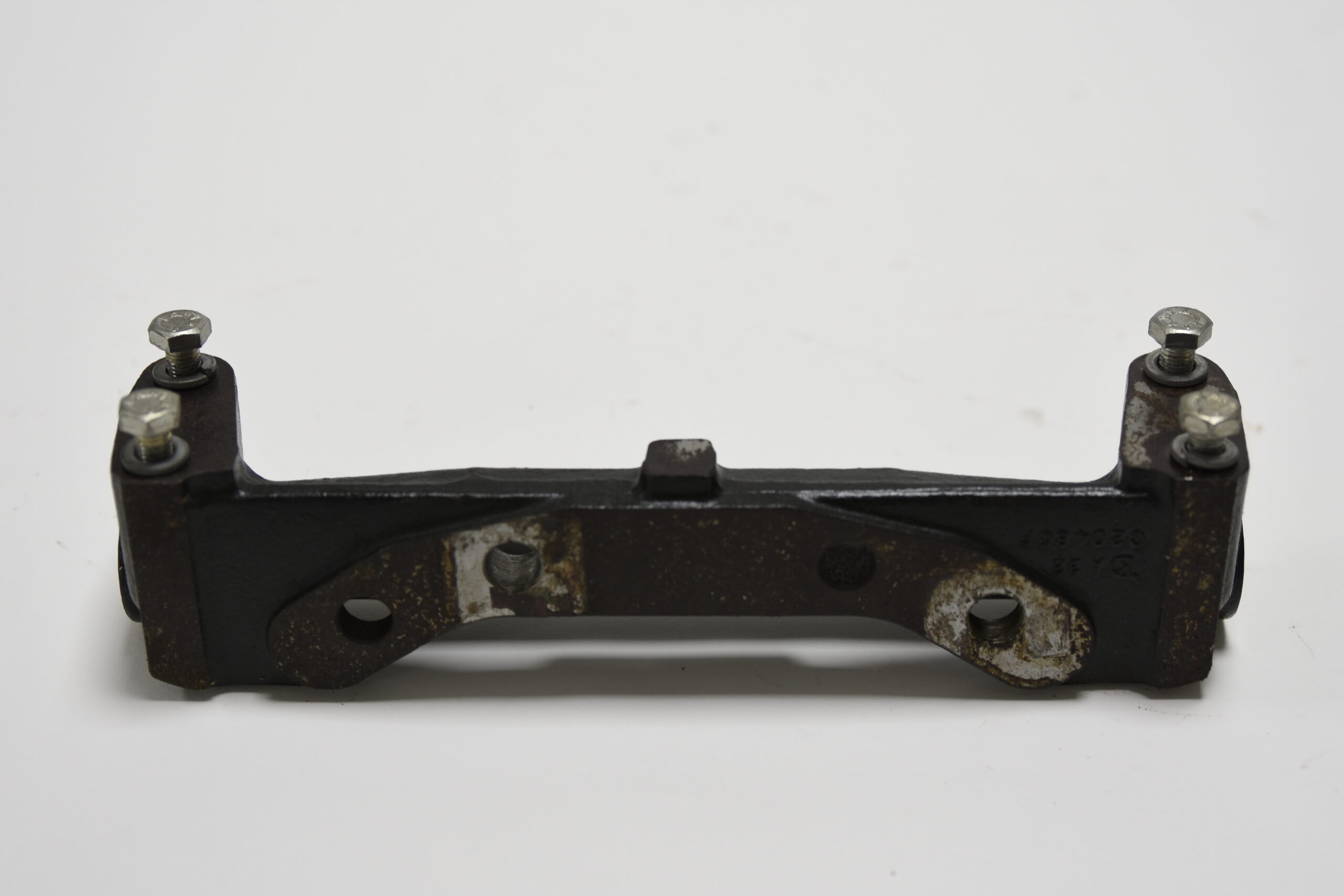 Mounting Inner Fulcrum, New Old Stock (26-123920-AA) - Image 4