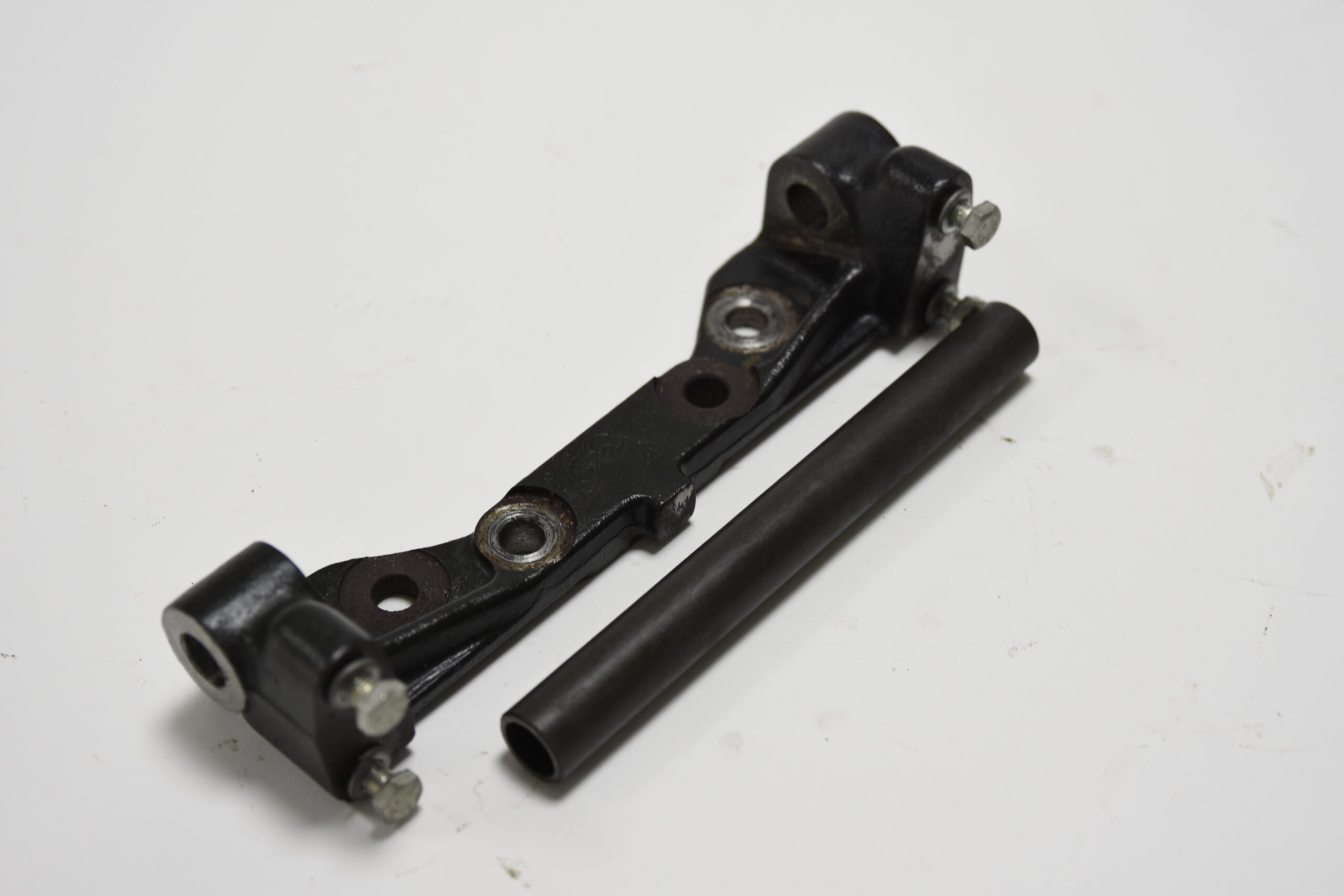 Mounting Inner Fulcrum, New Old Stock (26-123920-AA) - Image 3