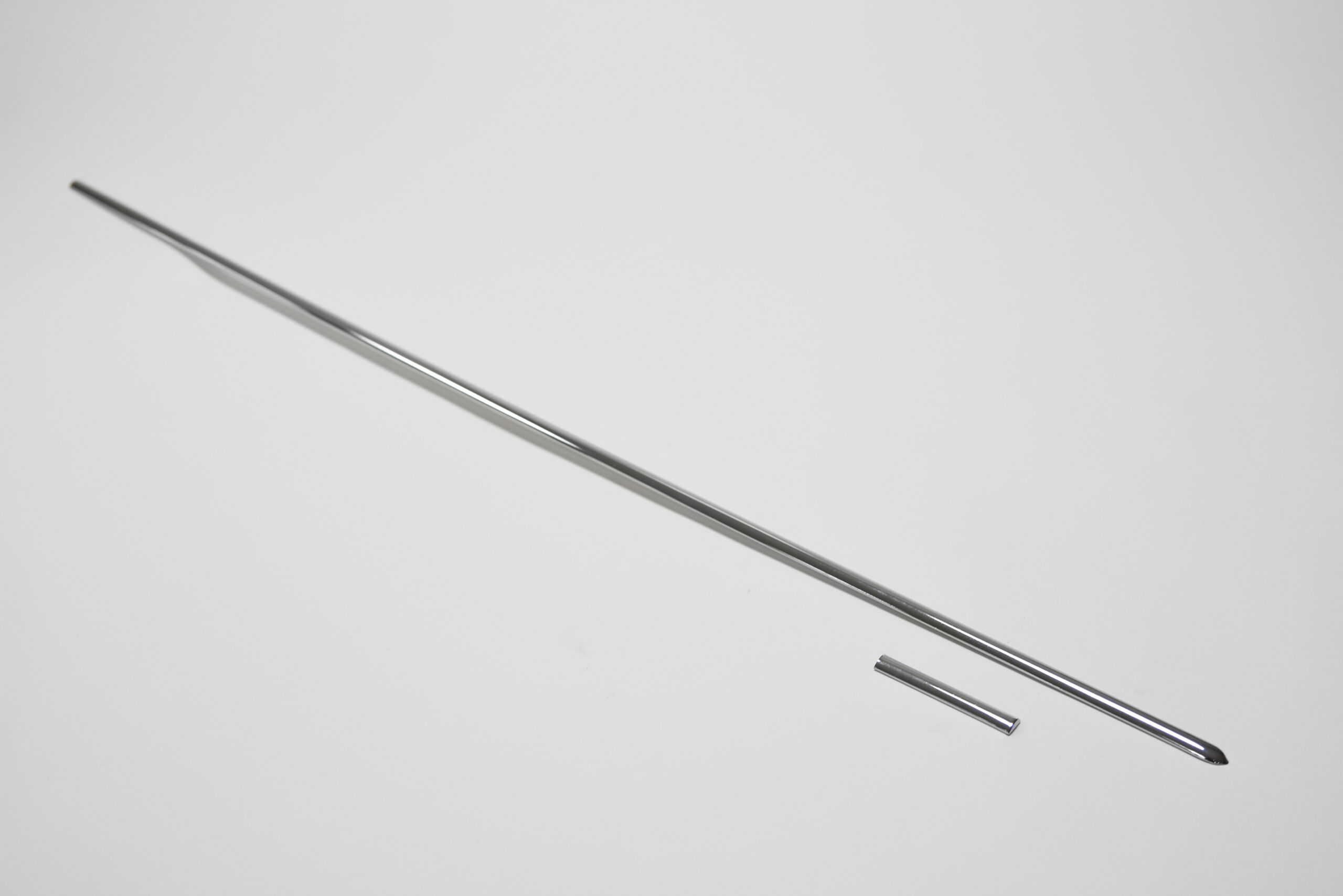 Centre Bonnet Mouldings Pair, Old Stock (BD10975/76)