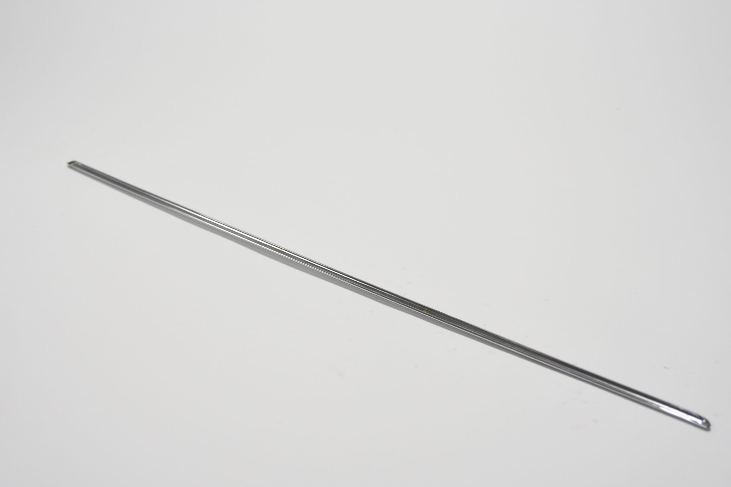 Rear Top Door Chrome Strip RH, Old Stock (BD17092) - Image 2