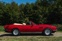 Aston Martin V8 Volante