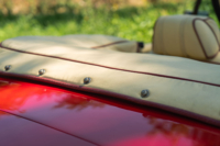 Aston Martin V8 Volante